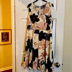 ANN TAYLOR Floral Midi Dress